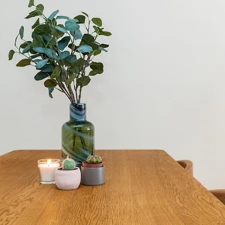 Spacious Zen Garden For 4